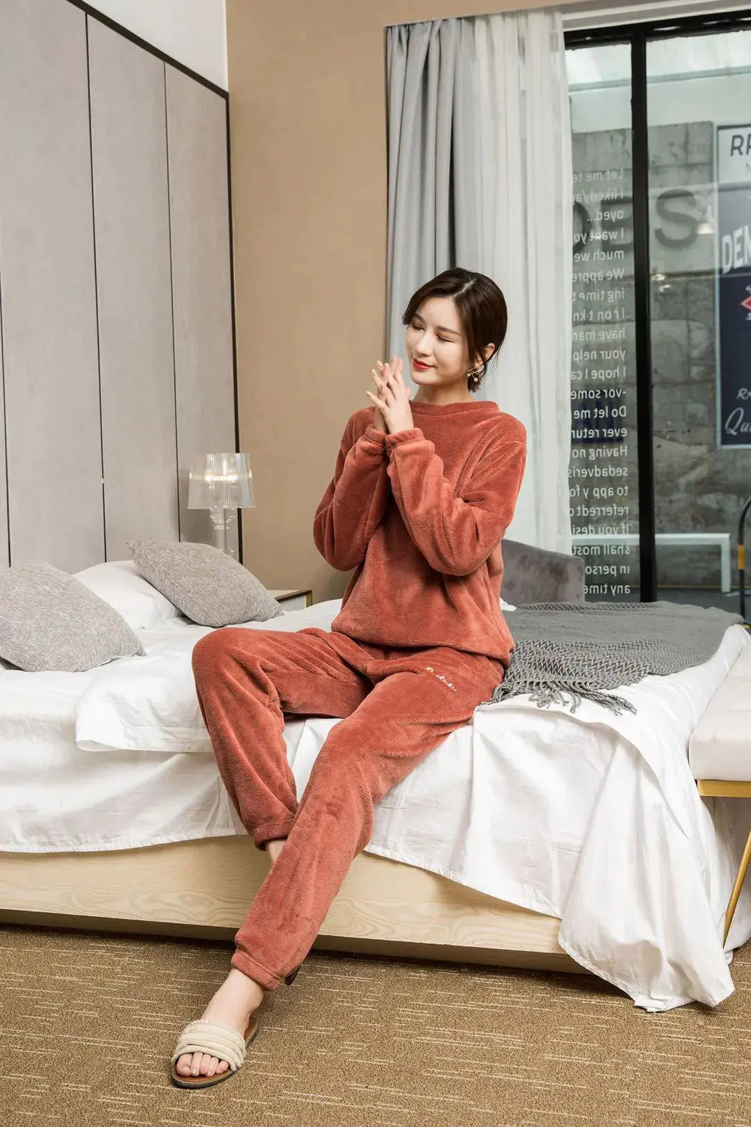 Coral Fleece Women's Cozy Loungewear Set (Loose Fit) Austin Eleven